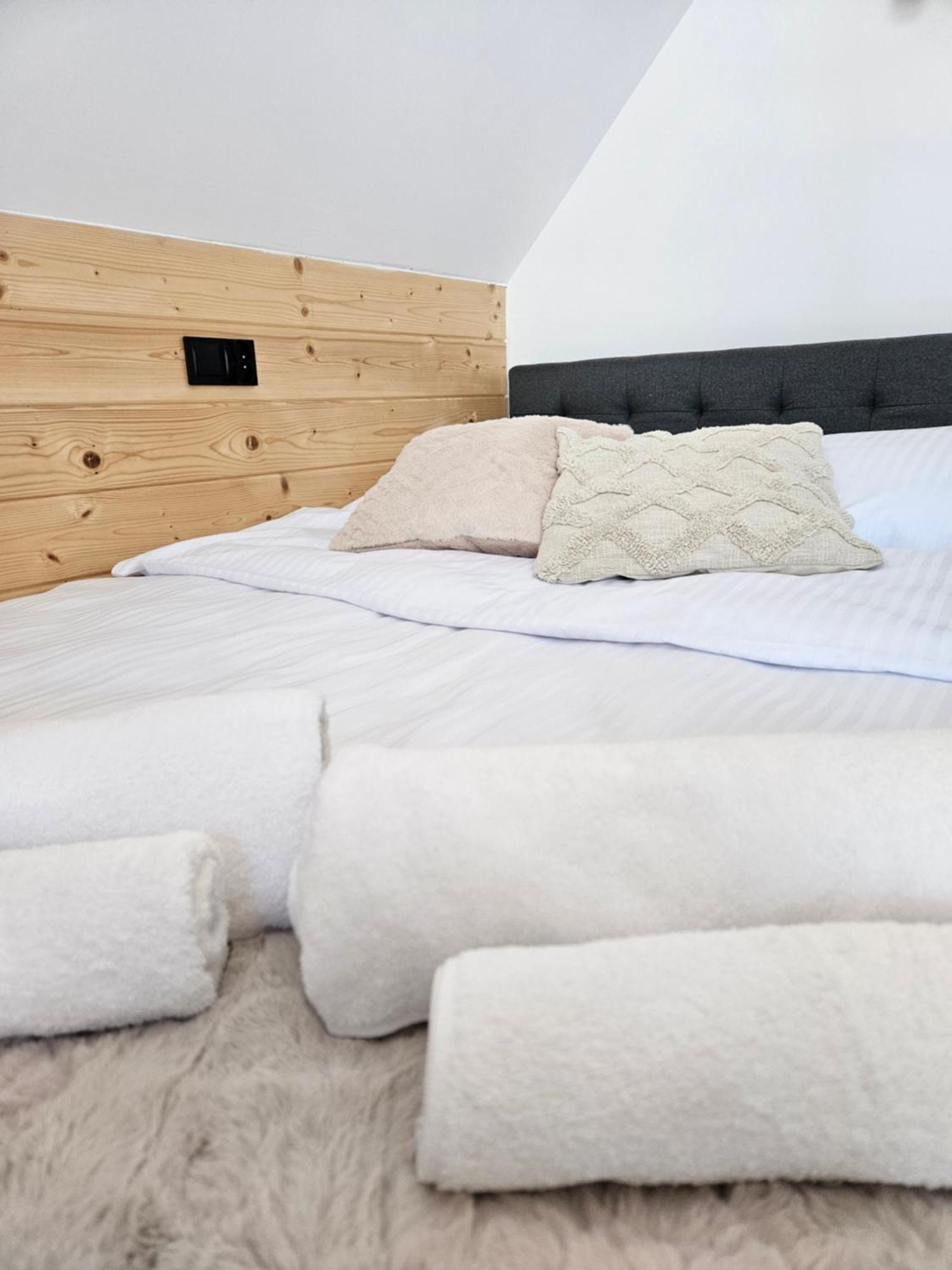 Okno Na Gory Apartment Klikuszowa ภายนอก รูปภาพ